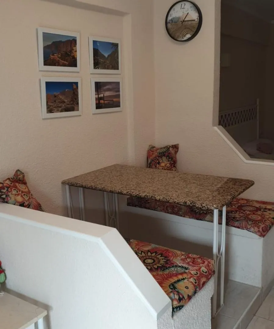 Fantastic Studio In Costa Adeje Near Seafront 아파트  아데제