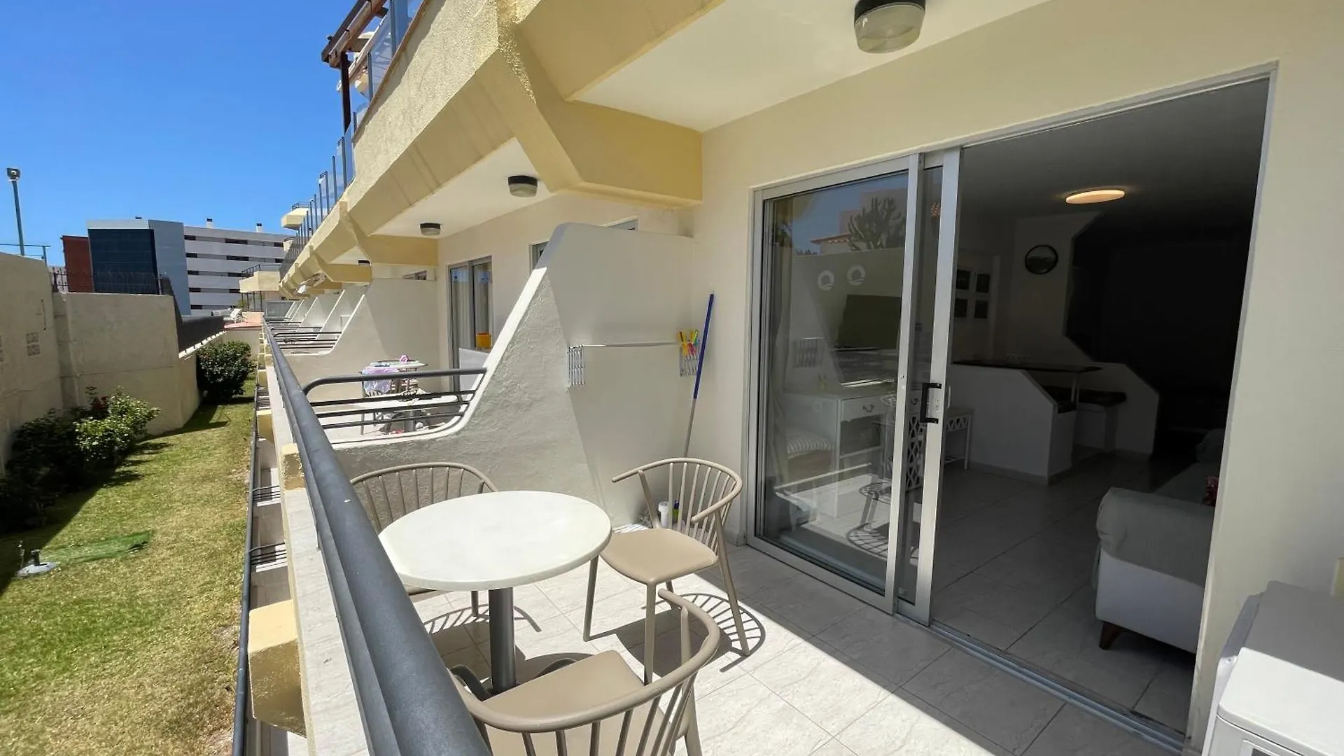 Fantastic Studio In Costa Adeje Near Seafront 아파트